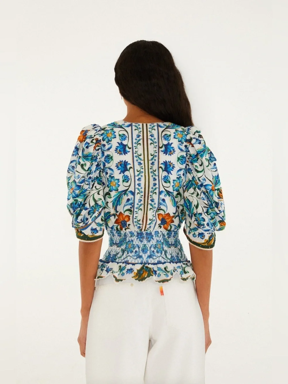 new Farm Rio Off-White Flora Tile Smocked Blouse blue floral print
